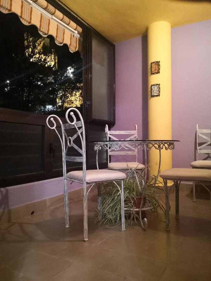 Apartamentos Los Robles Alcala del Jucar Bagian luar foto